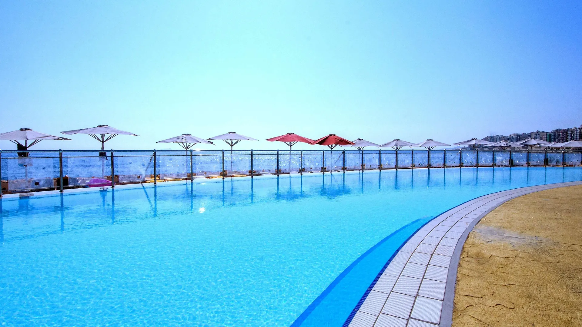 Hotel Hilton Malta San Julián