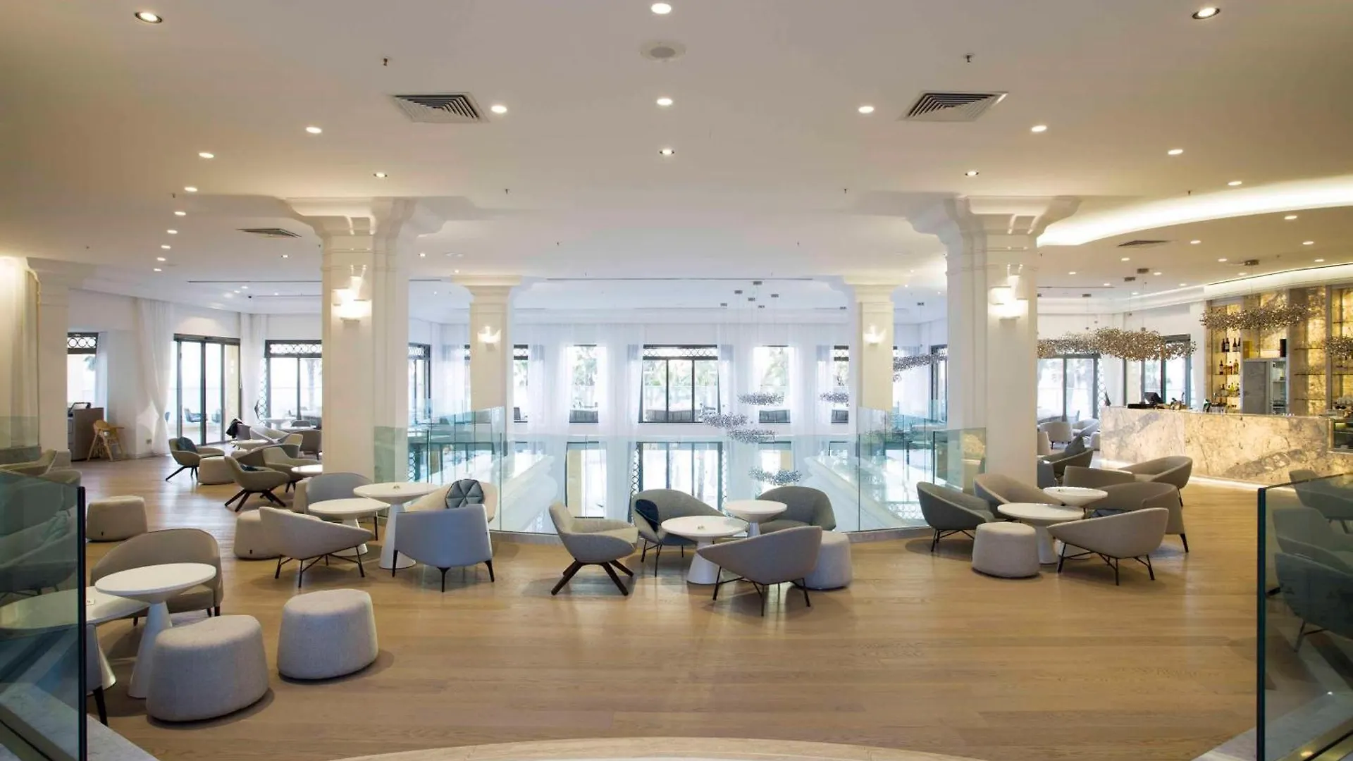 Hotel Hilton Malta San Julián 5*,
