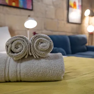 casa-san-carlo-azure-valletta.hotelssaintjulians.com/