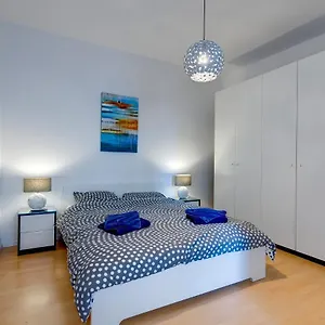 Apartamento With Stunning Seaviews
